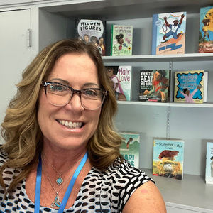 Meet your Posher, Lorie